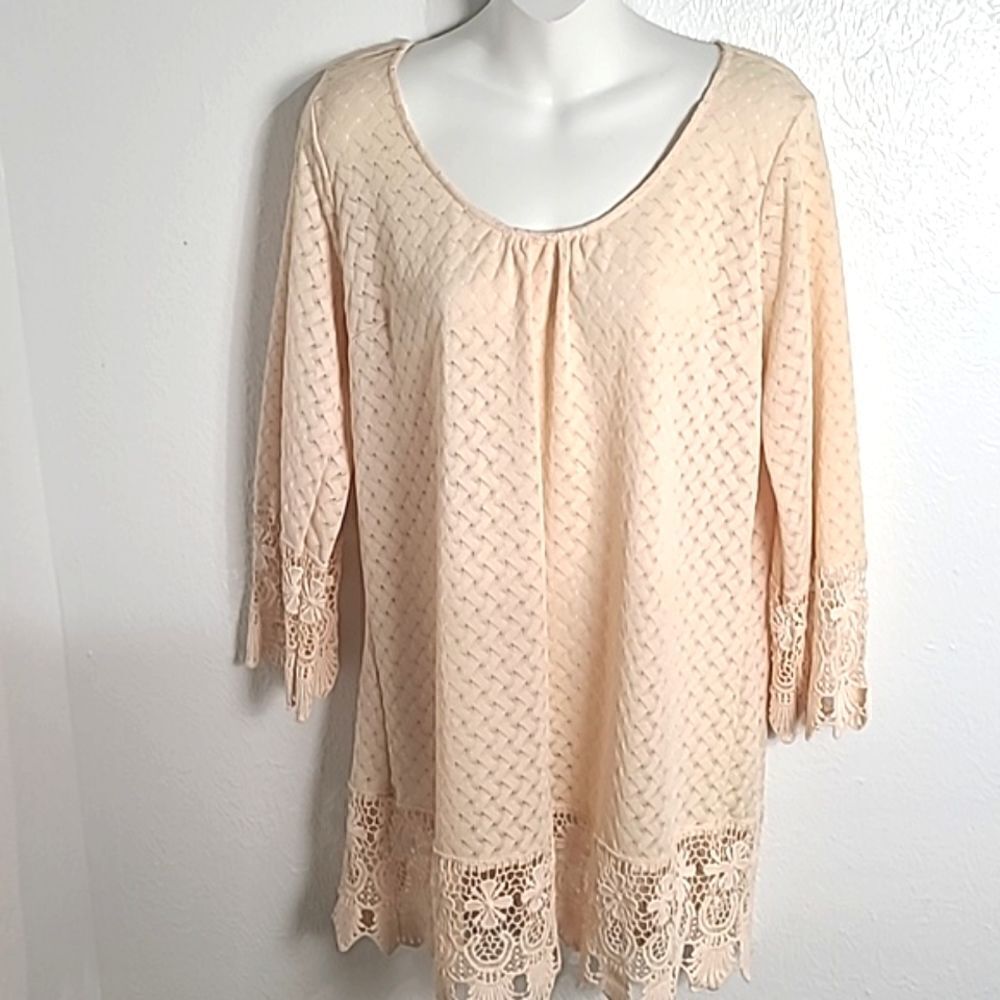 Umgee Longsleeve Peach Color Lace Boho Tunic, Size Medium